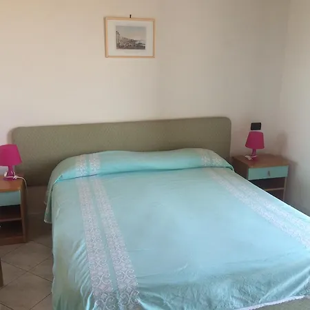 Pithaecusa Ξενοδοχείο 3*